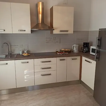 Apartament Rea