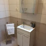 Rea דירה