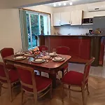 Rea * מאלינסקה