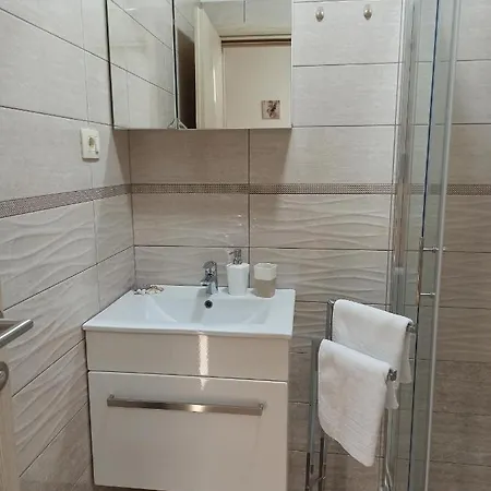 Rea Apartment