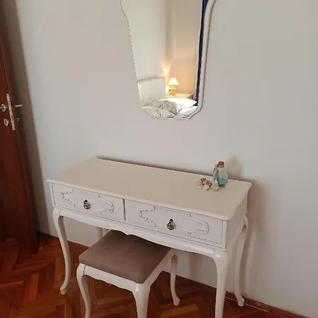 Rea Apartment