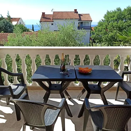 Apartament Rea *