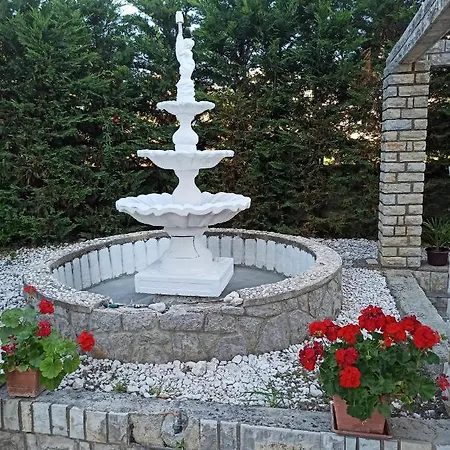 Rea * Malinska