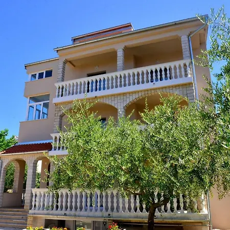 Rea Apartment
